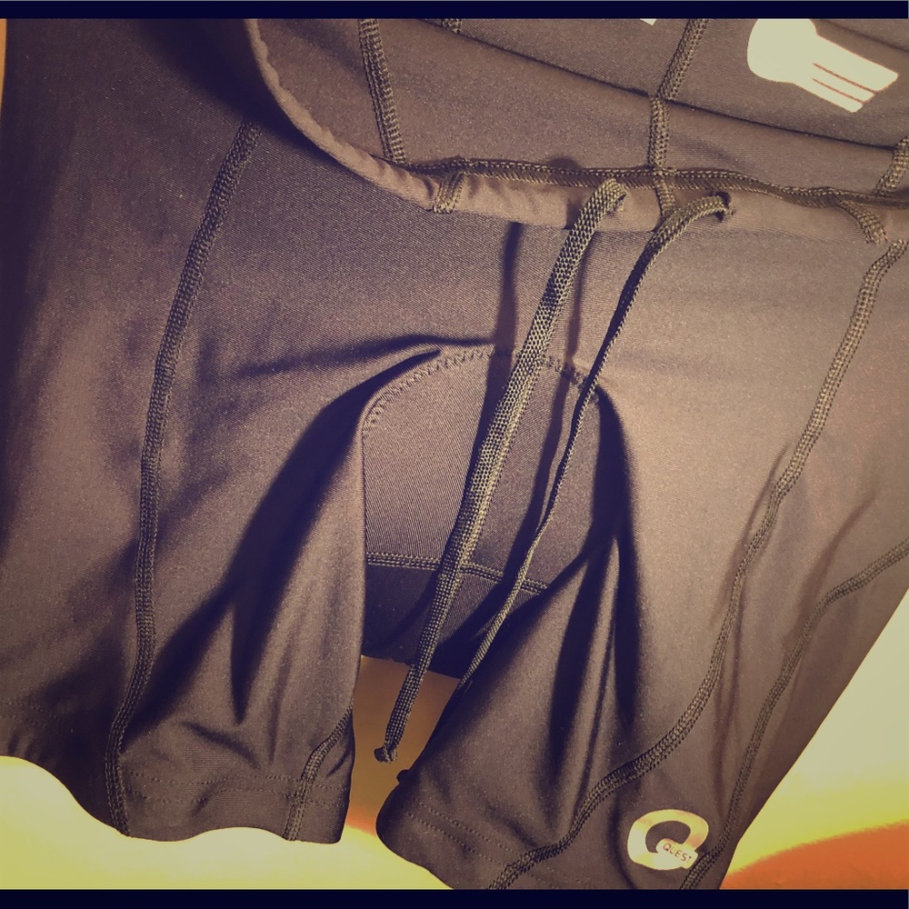 Padded size L drawstring cycling/ spinning shorts